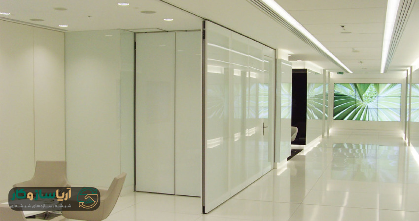 movable glass partition 9